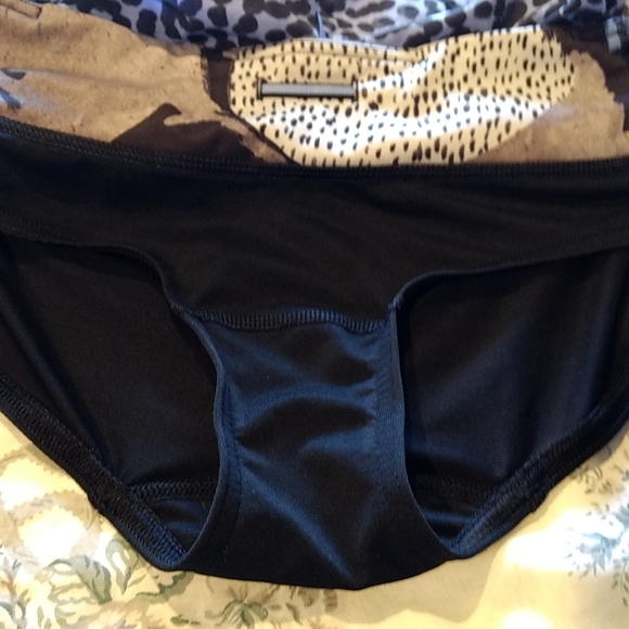 Lululemon Speed Short *4-way Stretch - Picture 9 of 9